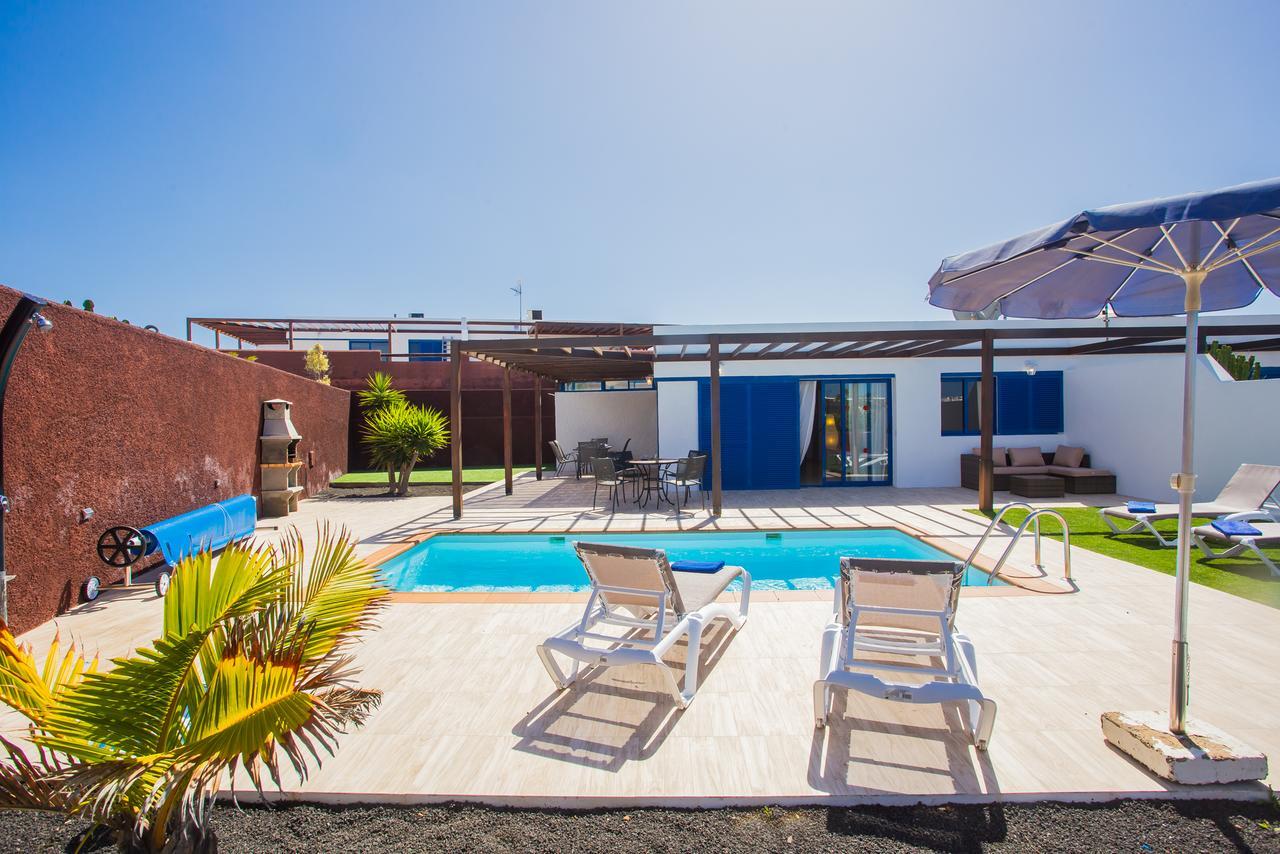 Las Marinas Deluxe Playa Blanca  Exterior photo